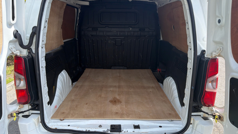 Vauxhall Combo Cargo Combo L1 Diesel 2000 1.5 Turbo D 100ps H1 Sportive Van